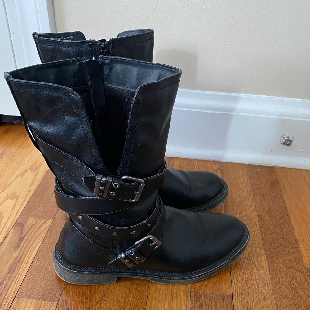Strappy Short Black Boots